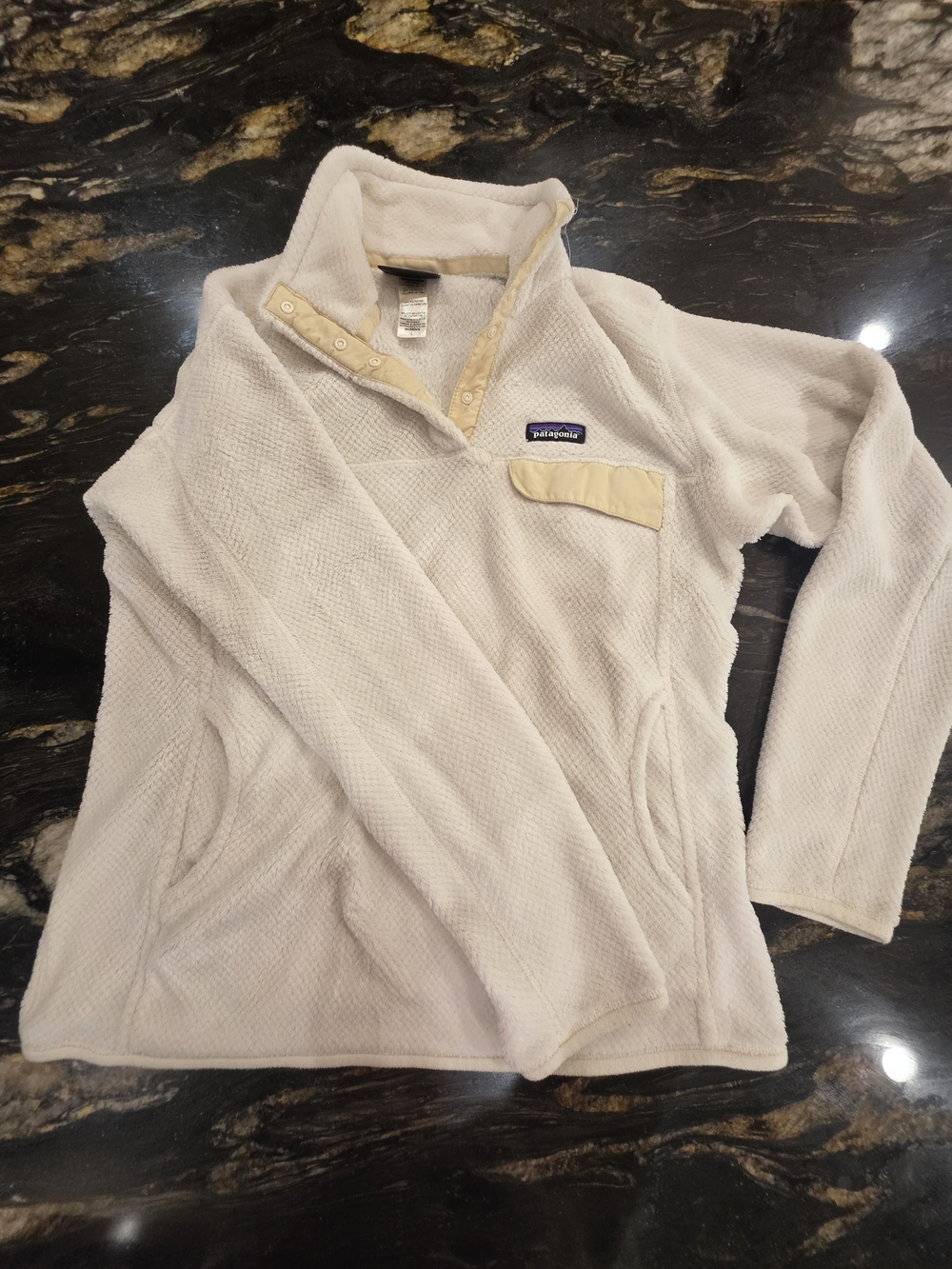 Patagonia Women's Cream Snap-T Fleece Pullover